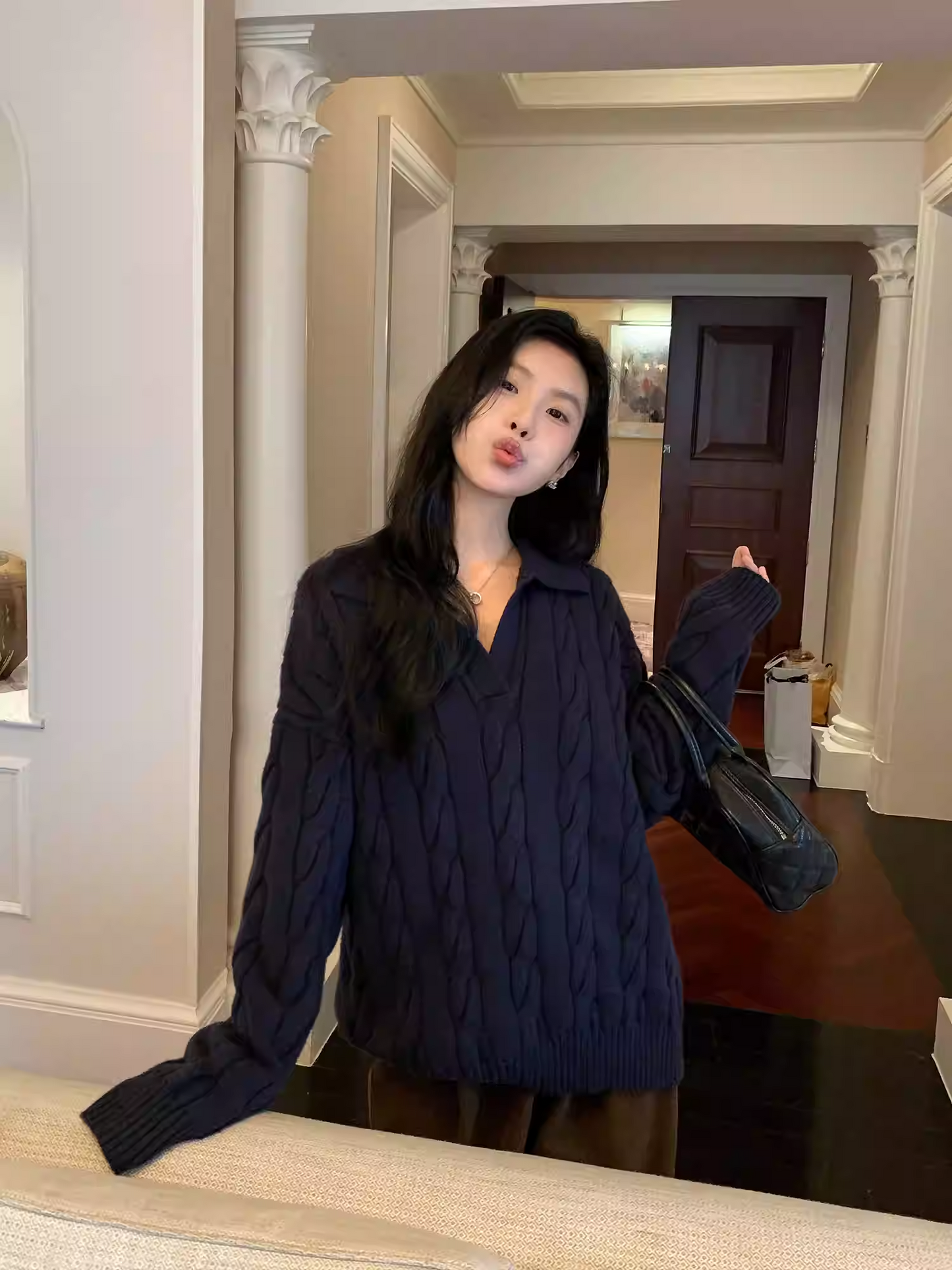 Áo Len Cổ V Mulvan