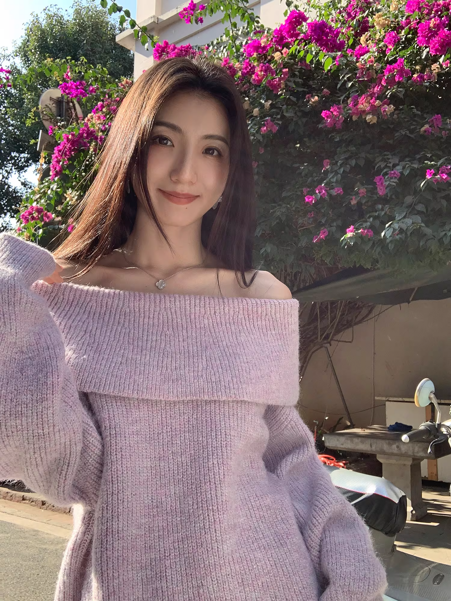 Áo Len Trễ Vai Mulvan