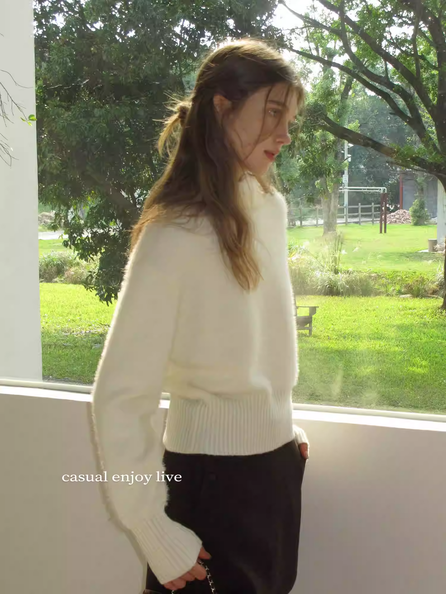 Áo Len Lông Xù Cổ Lệch