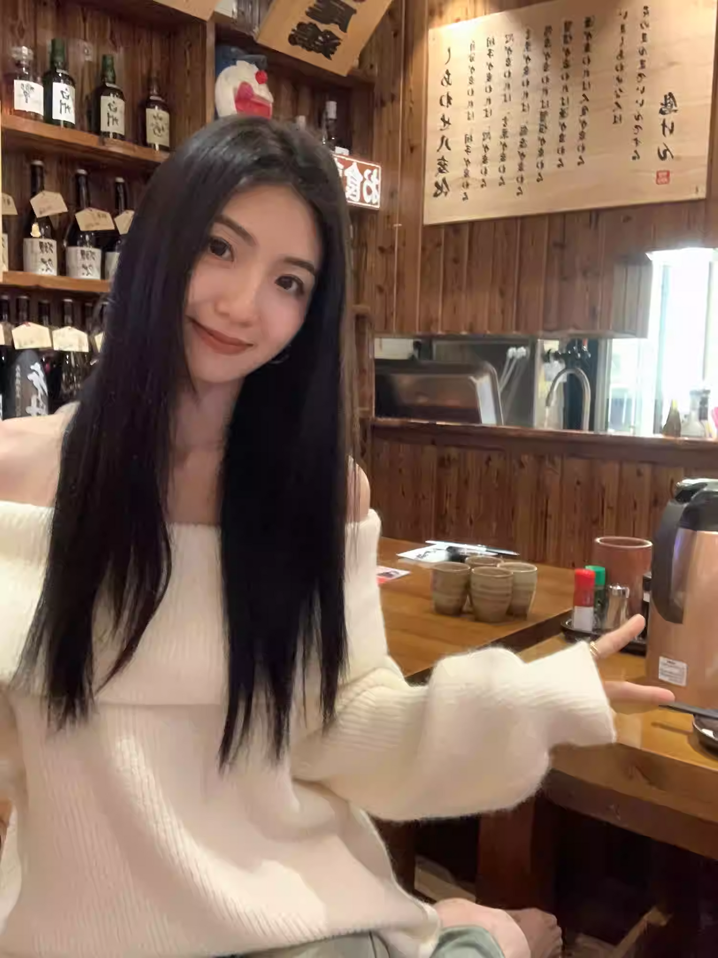 Áo Len Trễ Vai Mulvan